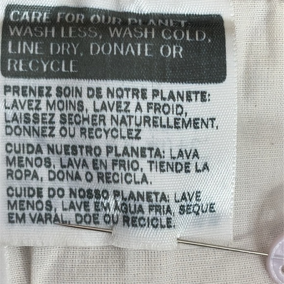 Levi's Mid-Rise Ankle Zip Cargo/Utility Pants - NWOT - Size 30 - Picture 6 of 11